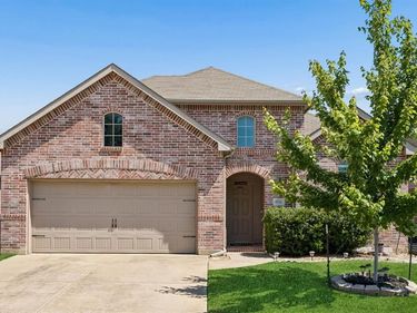 8716 Golden Sunset Trail, Fort Worth, TX 76244