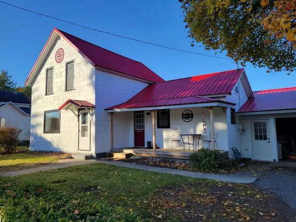 324 Cleveland Avenue, Cheboygan, MI 49721