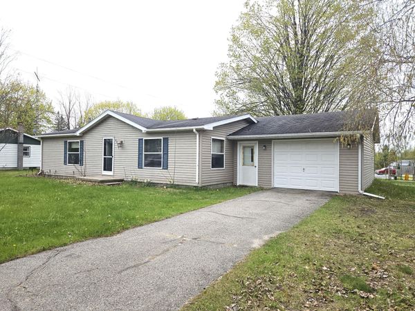 23911 Lowell Street, Hillman, MI 49746