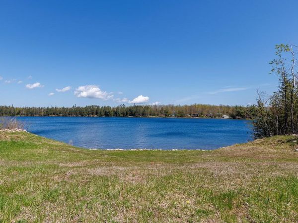 5130 Hiawatha Drive, Cheboygan, MI 49721