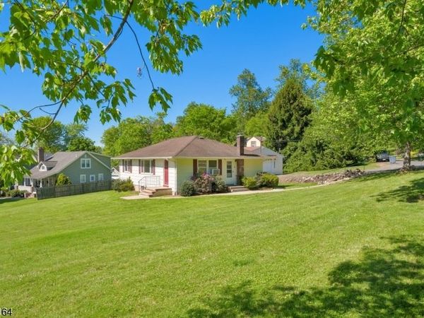 48 Central Ave, Long Hill, NJ 07980