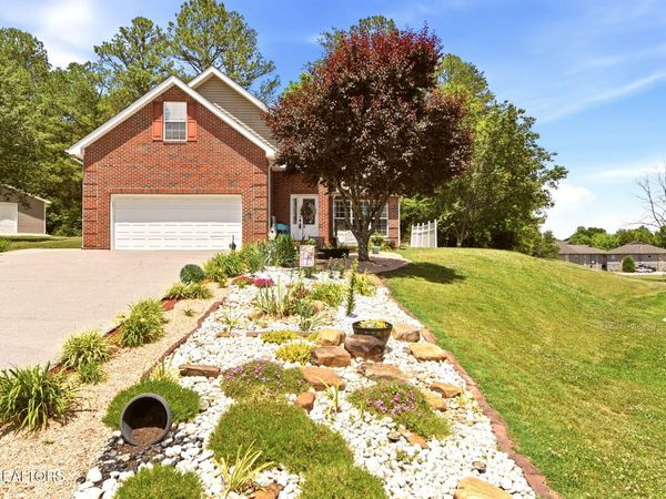 221 Sweetgum Lane, Oak Ridge, TN 37830