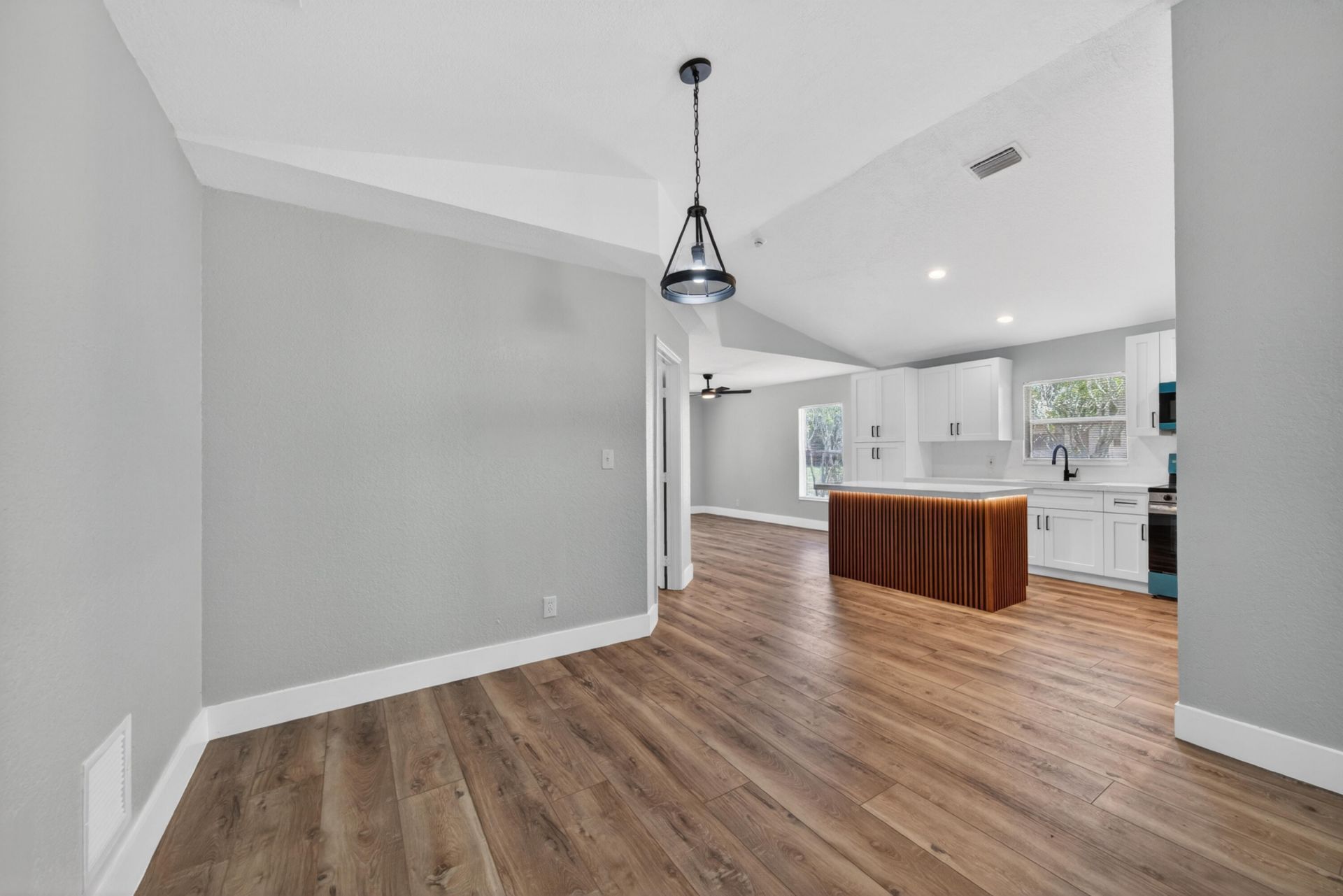 351 NW 8th Avenue, Delray Beach, FL 33444 Photo
