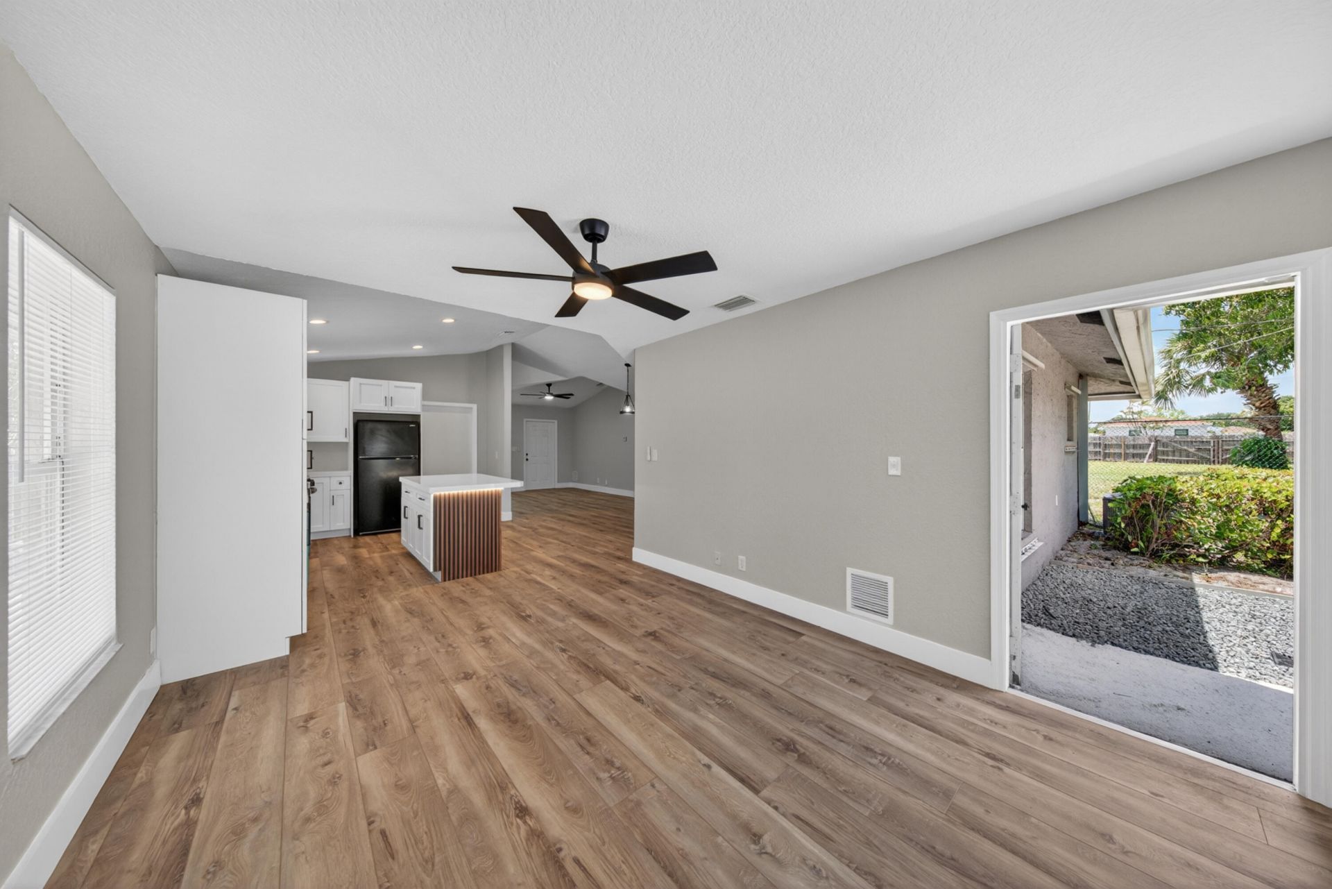 351 NW 8th Avenue, Delray Beach, FL 33444 Photo