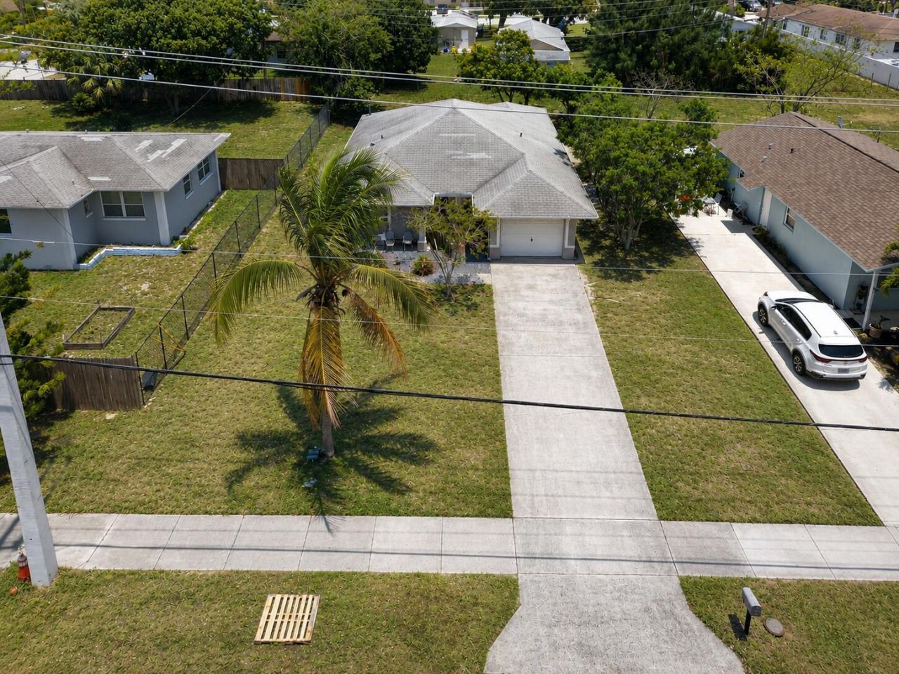 351 NW 8th Avenue, Delray Beach, FL 33444 Photo
