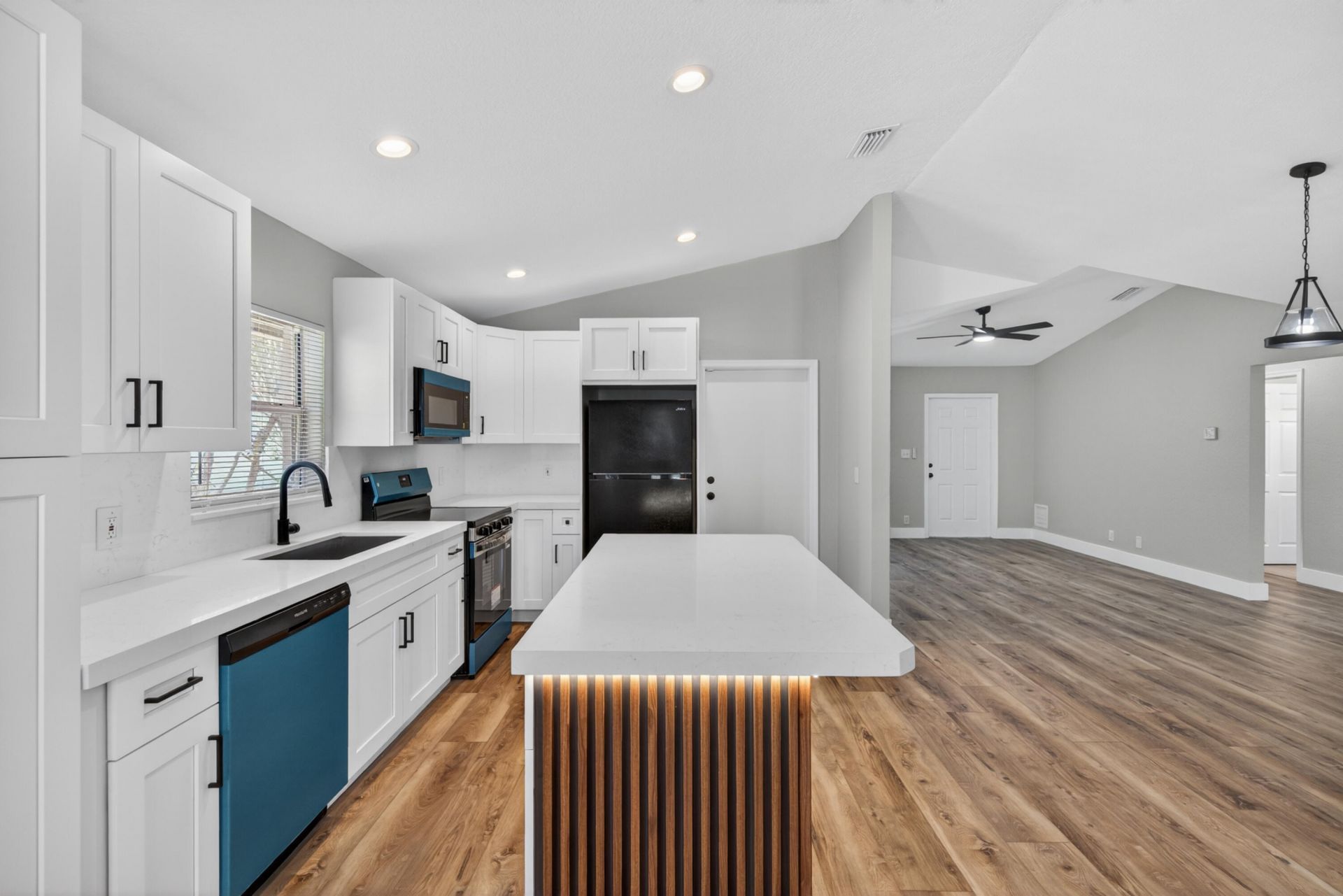 351 NW 8th Avenue, Delray Beach, FL 33444 Photo