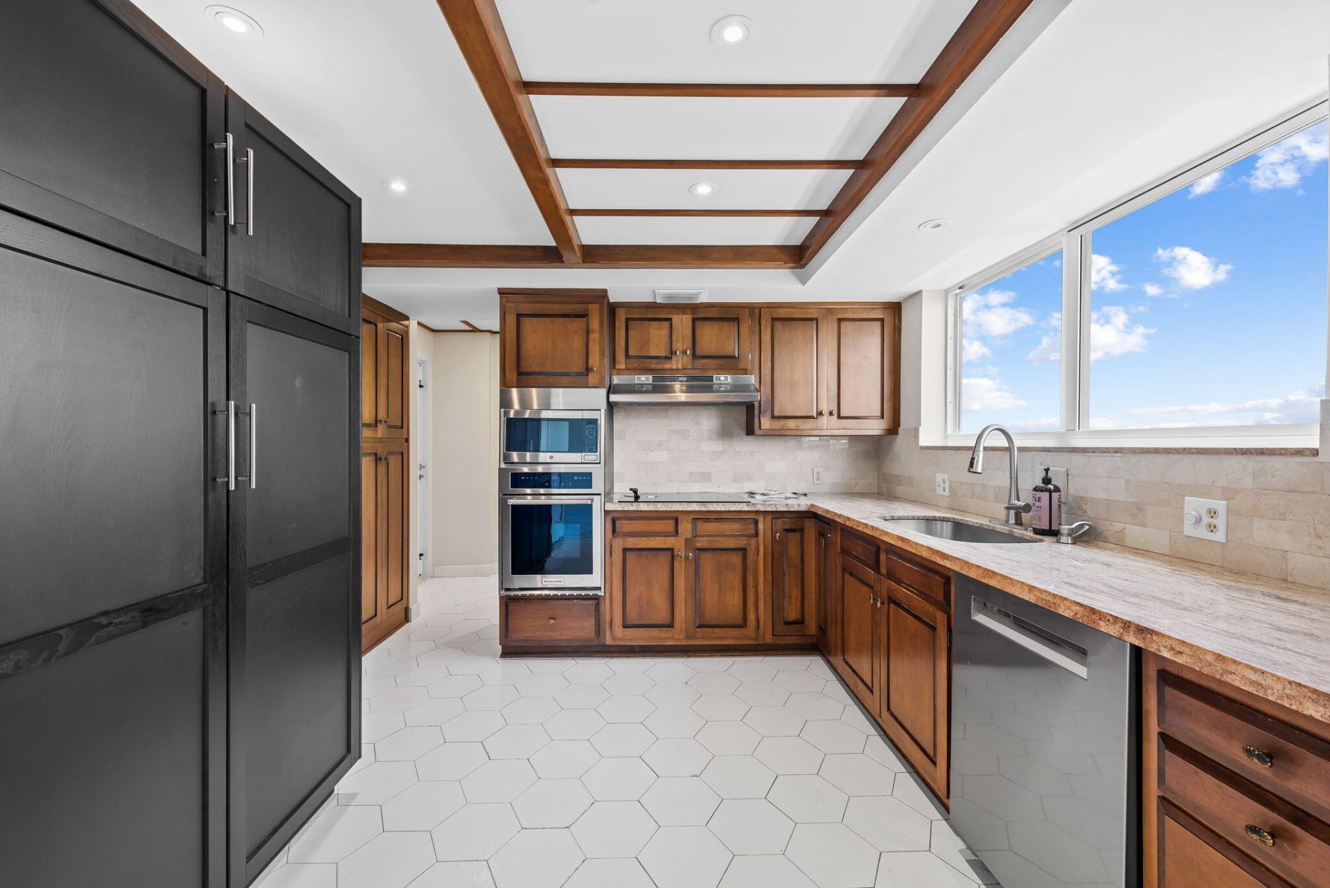 333 Sunset Drive, Unit Apt 1008, Fort Lauderdale, FL 33301 Photo