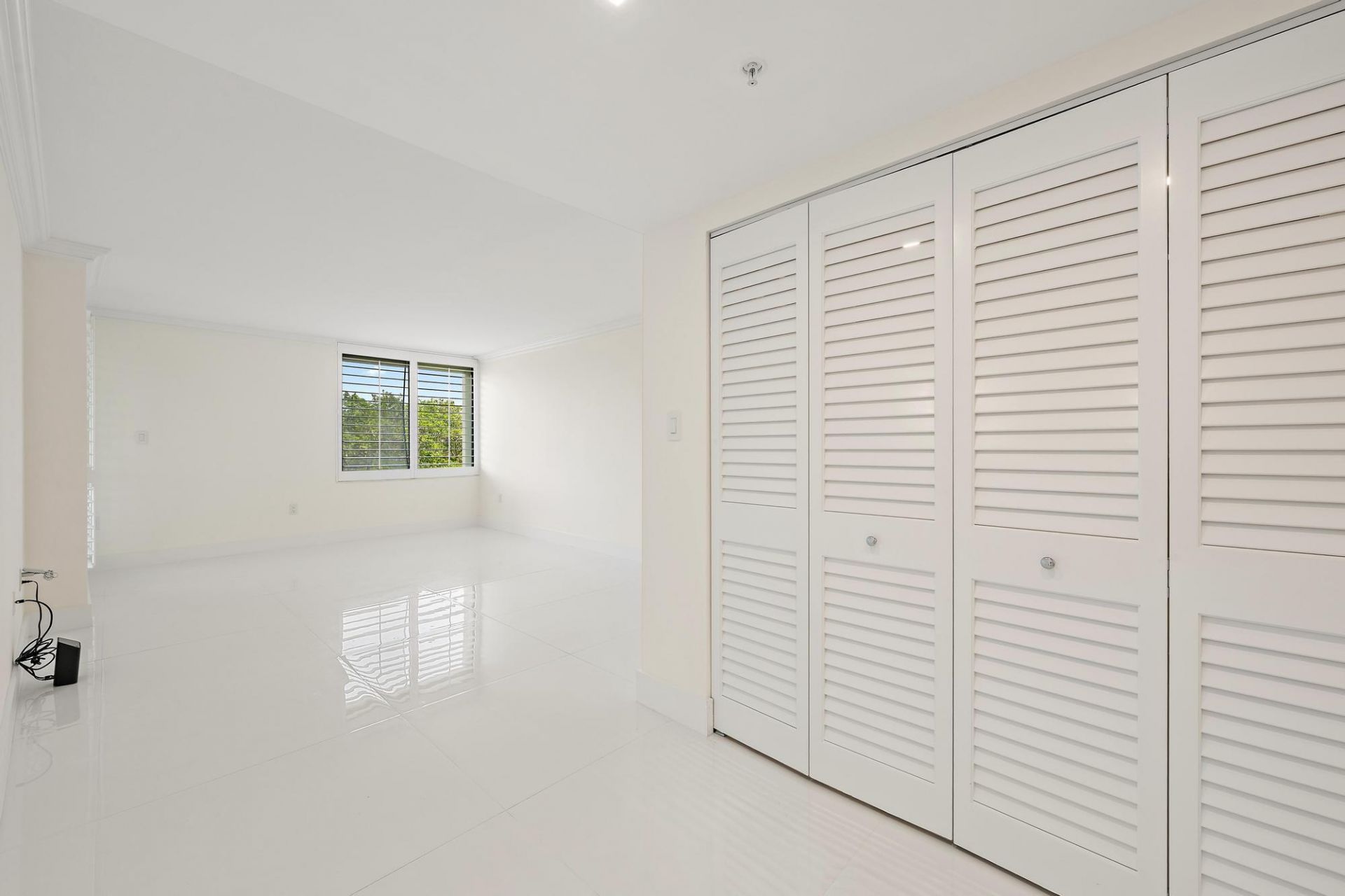 2450 Presidential Way, Unit 505, West Palm Beach, FL 33401 Photo