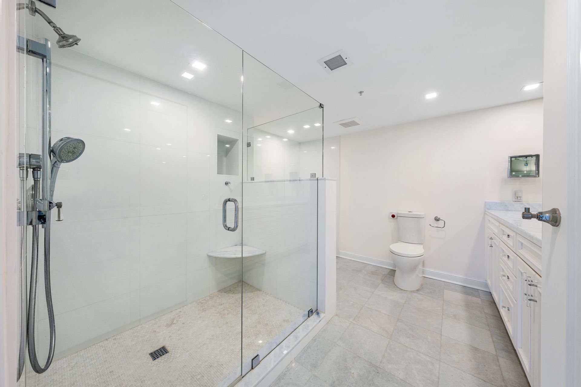 2450 Presidential Way, Unit 505, West Palm Beach, FL 33401 Photo
