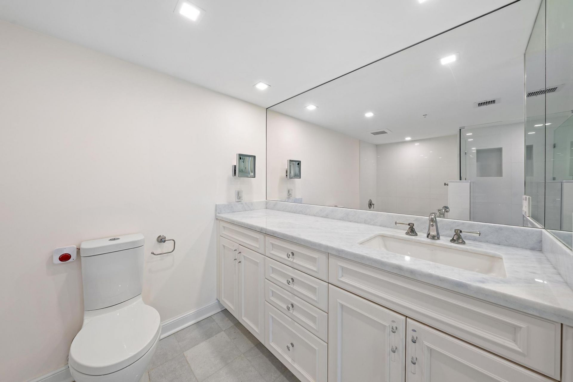 2450 Presidential Way, Unit 505, West Palm Beach, FL 33401 Photo