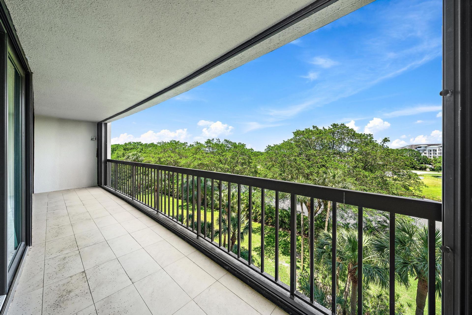 2450 Presidential Way, Unit 505, West Palm Beach, FL 33401 Photo