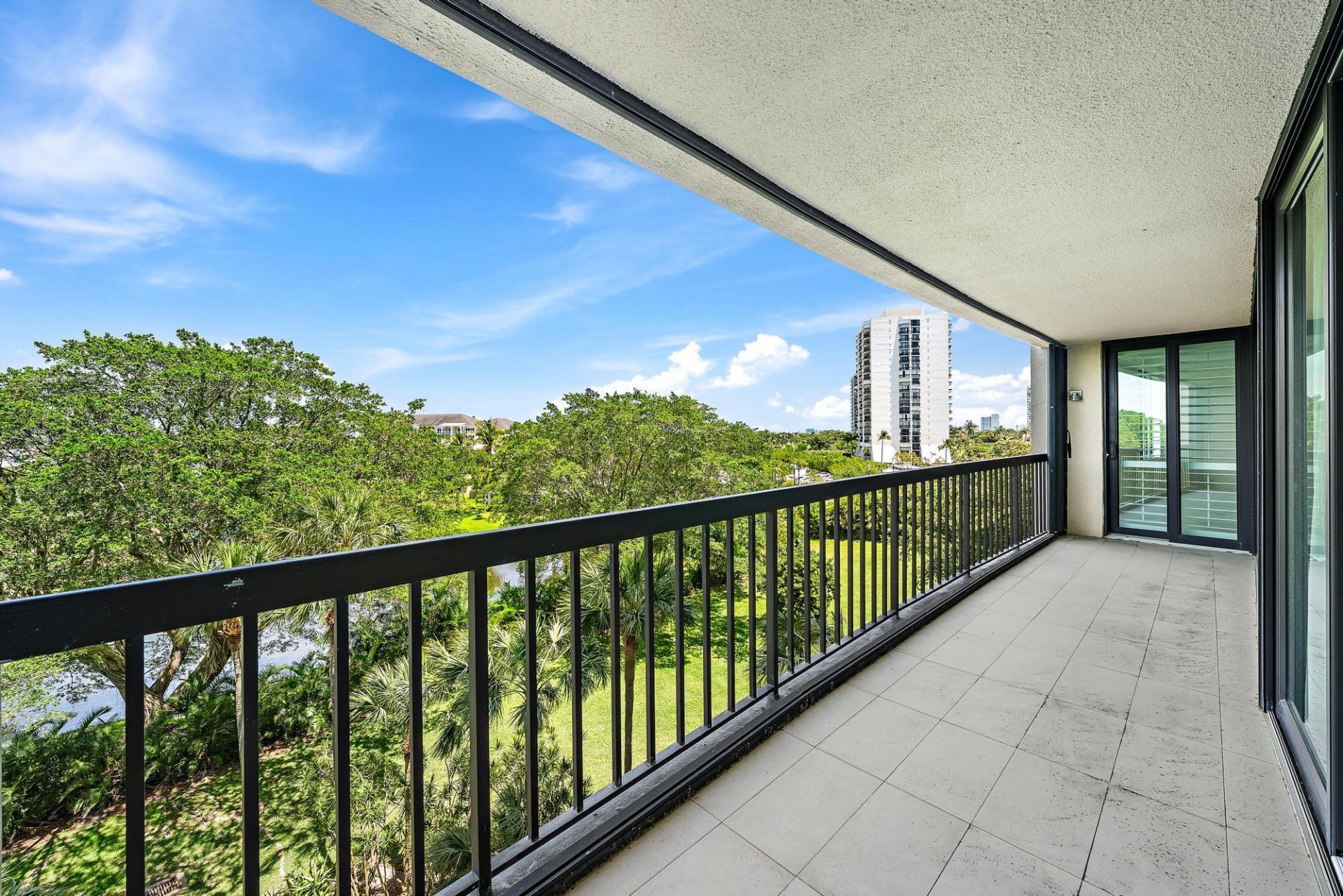 2450 Presidential Way, Unit 505, West Palm Beach, FL 33401 Photo