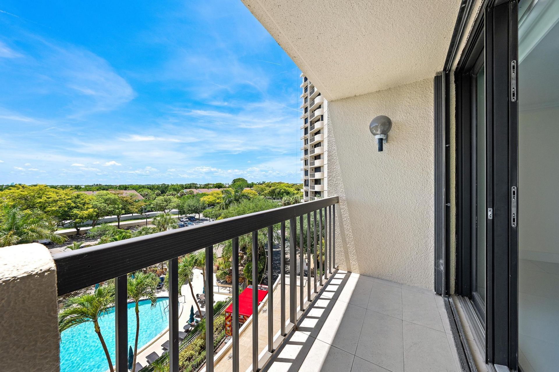 2450 Presidential Way, Unit 505, West Palm Beach, FL 33401 Photo