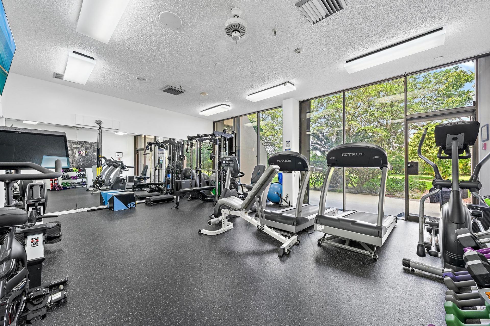 2450 Presidential Way, Unit 505, West Palm Beach, FL 33401 Photo