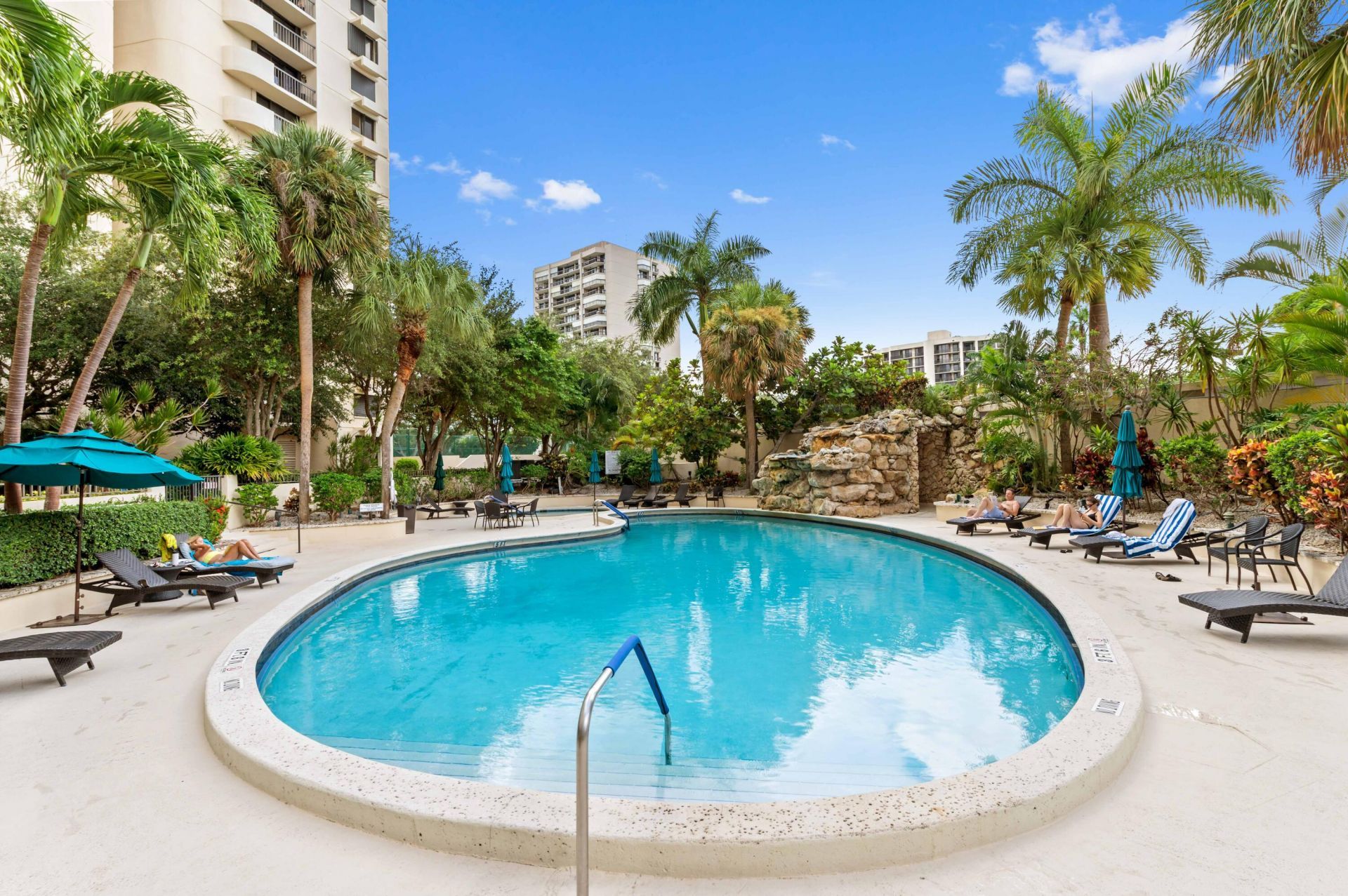 2450 Presidential Way, Unit 505, West Palm Beach, FL 33401 Photo