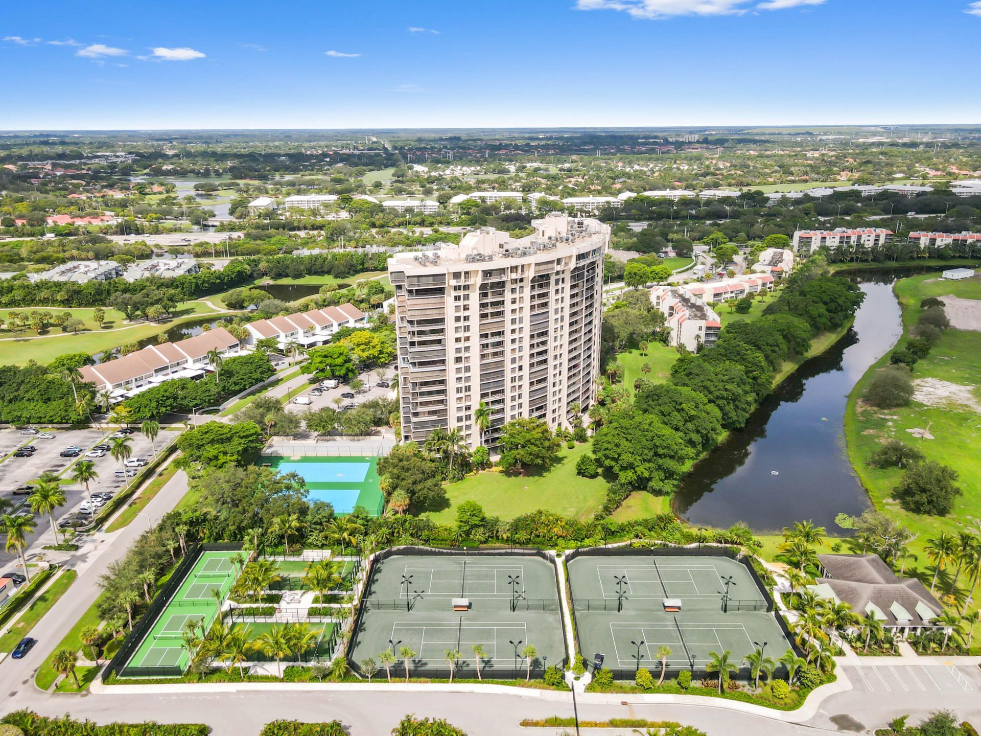 2450 Presidential Way, Unit 505, West Palm Beach, FL 33401 Photo
