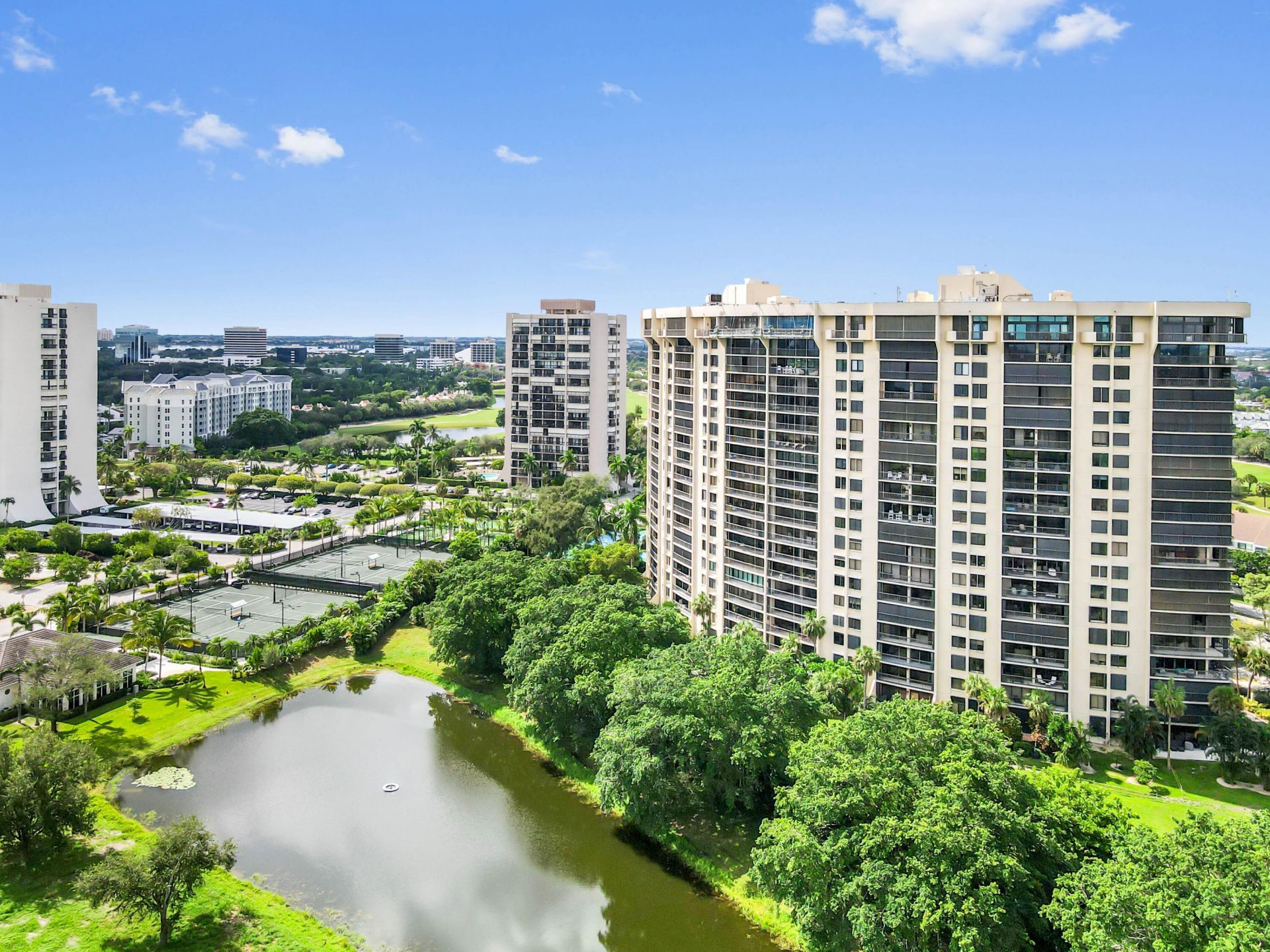 2450 Presidential Way, Unit 505, West Palm Beach, FL 33401 Photo