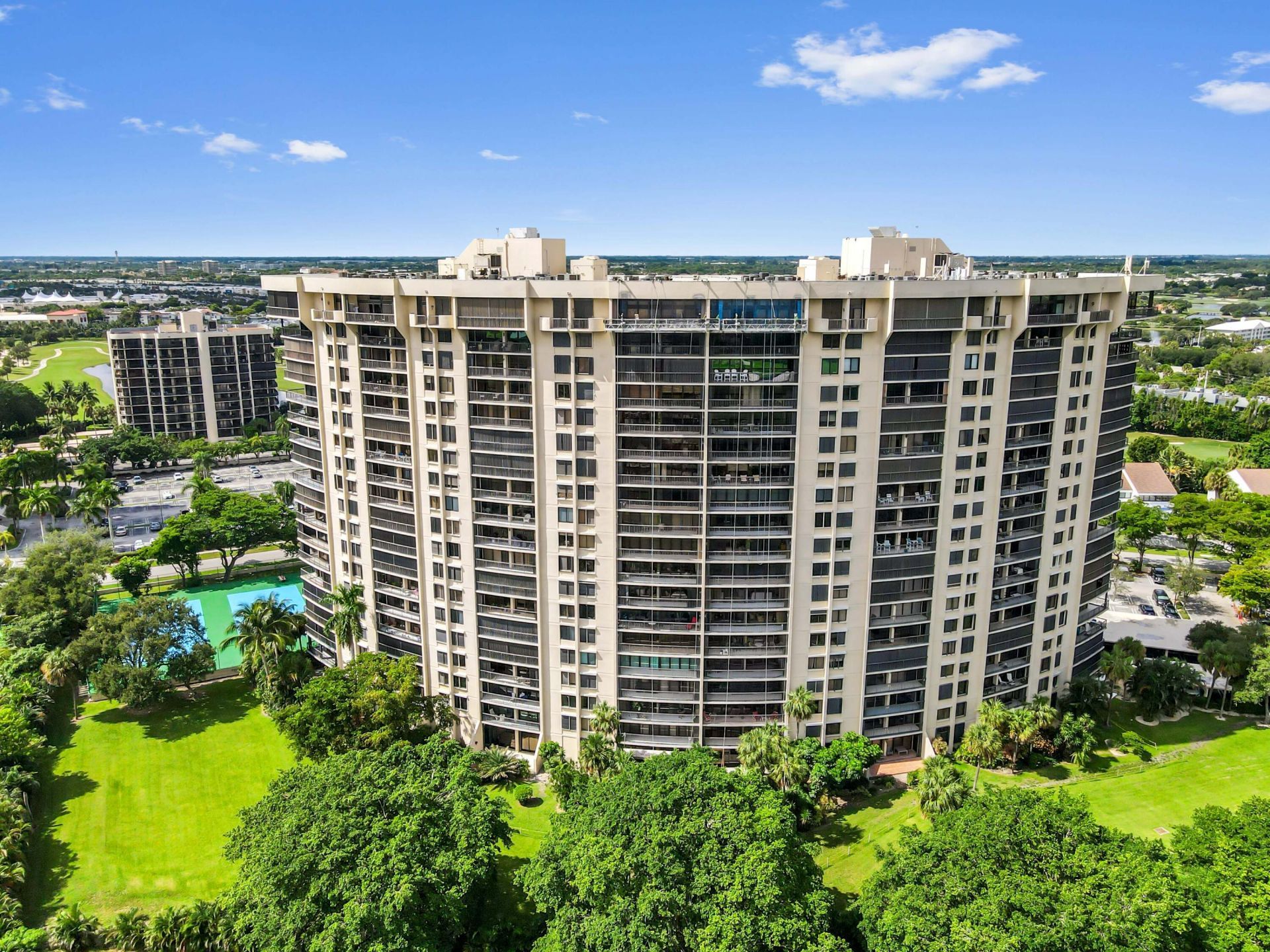 2450 Presidential Way, Unit 505, West Palm Beach, FL 33401 Photo