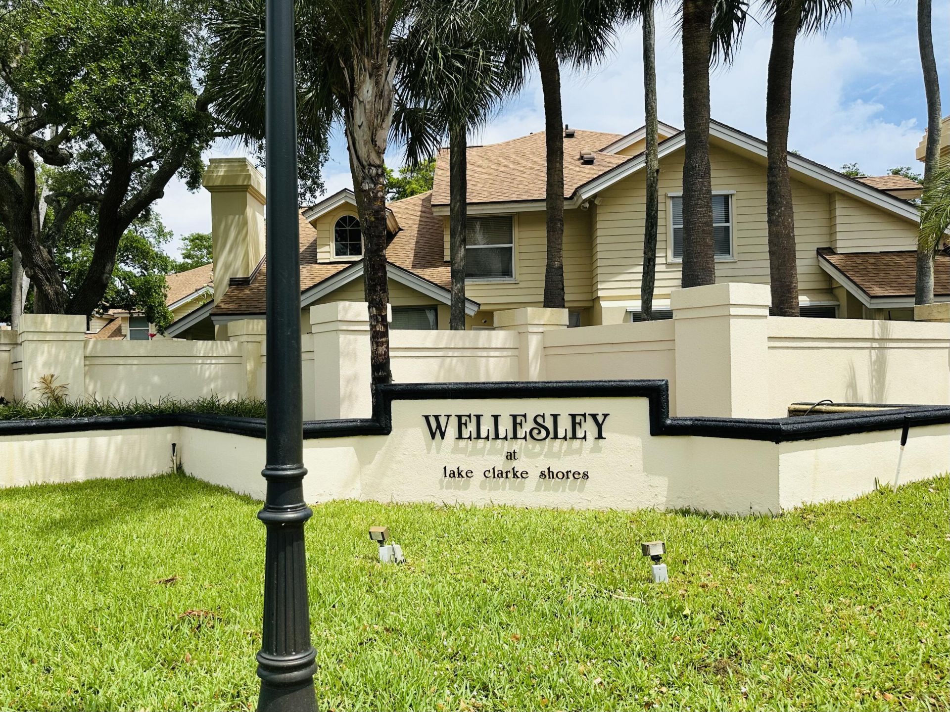 8111 Northboro Court, Unit 11b, Lake Clarke Shores, FL 33406 Photo