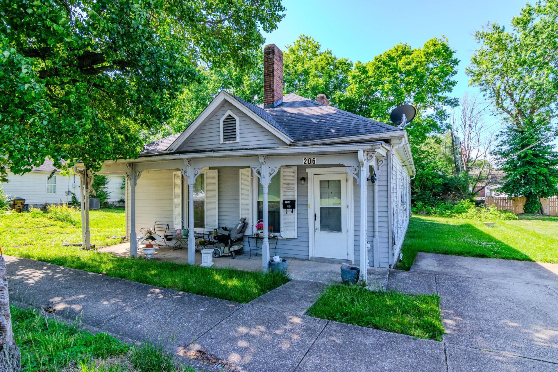 206 E Green Street, Versailles, KY 40383 Main Photo