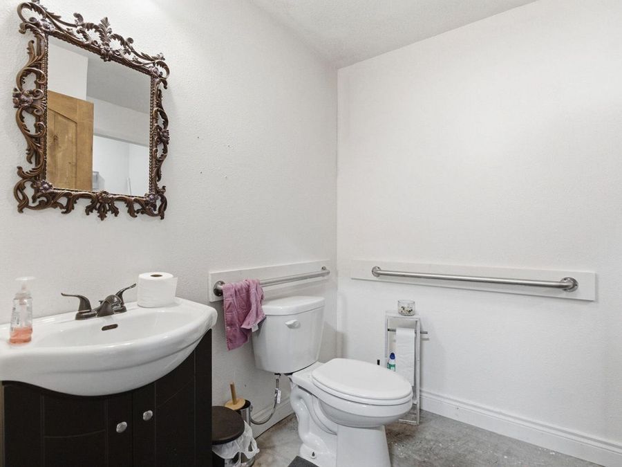Property Image 85