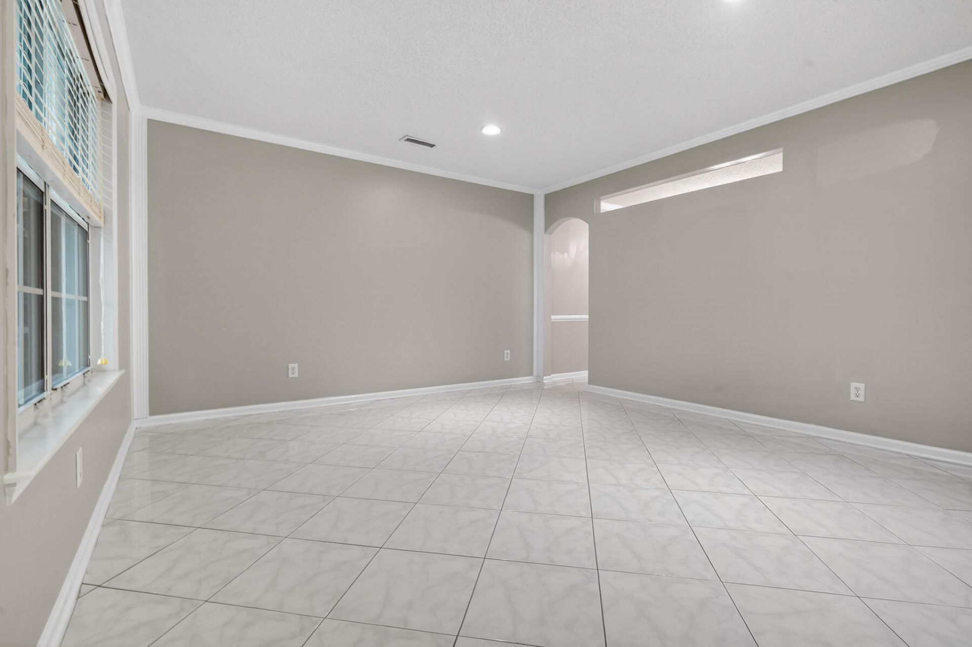 109 Preston Photo 31
