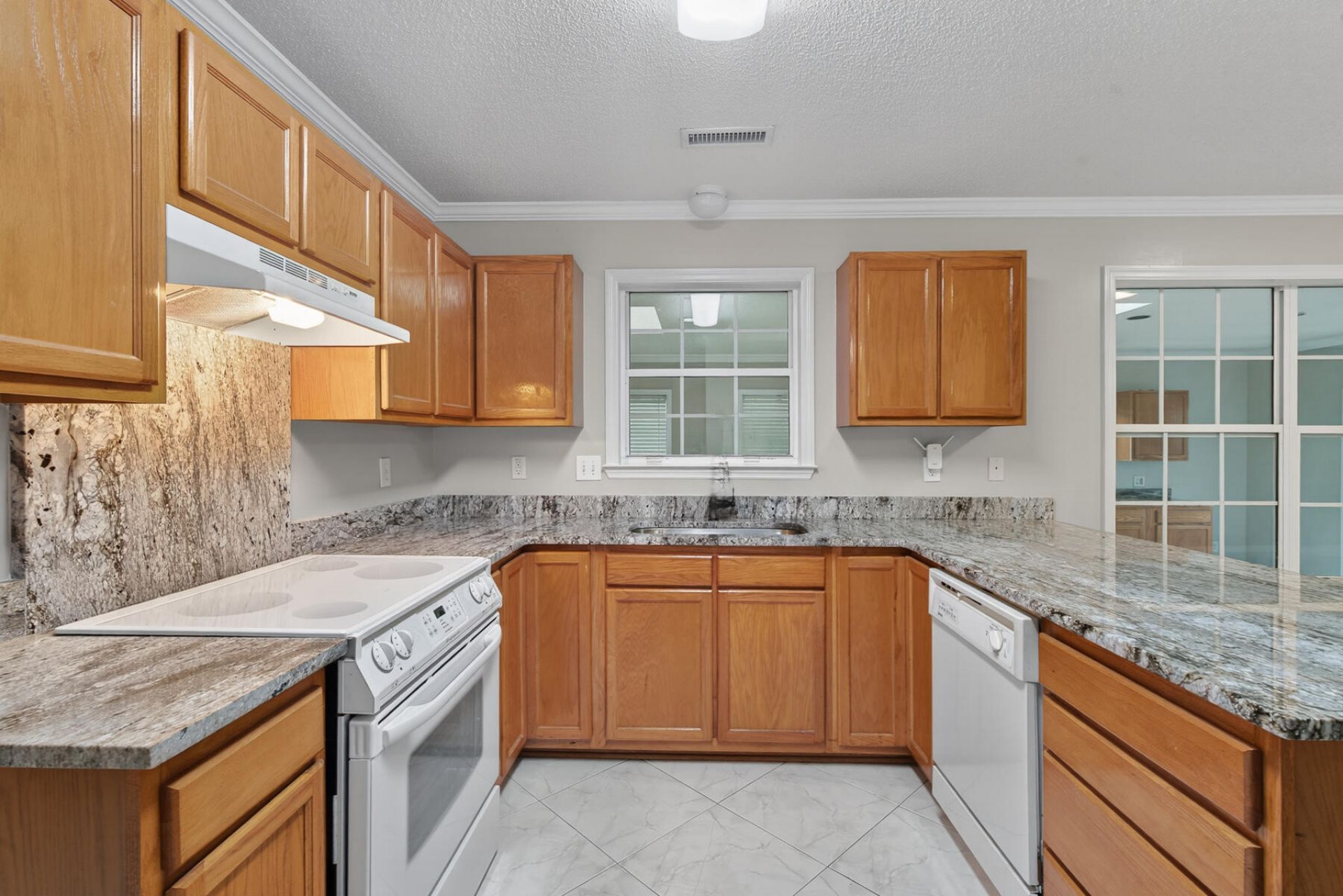 109 Preston Photo 42