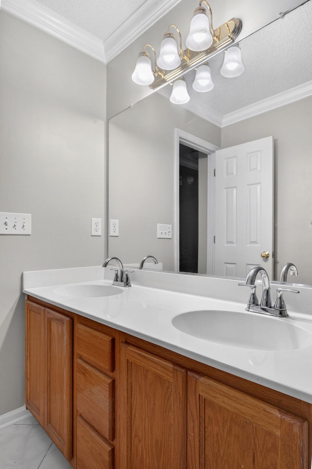 109 Preston Photo 74
