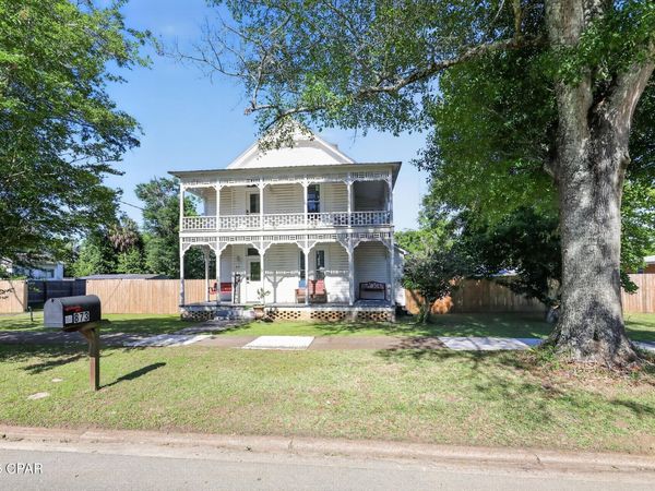 873 Main Street , Chipley, FL 32428