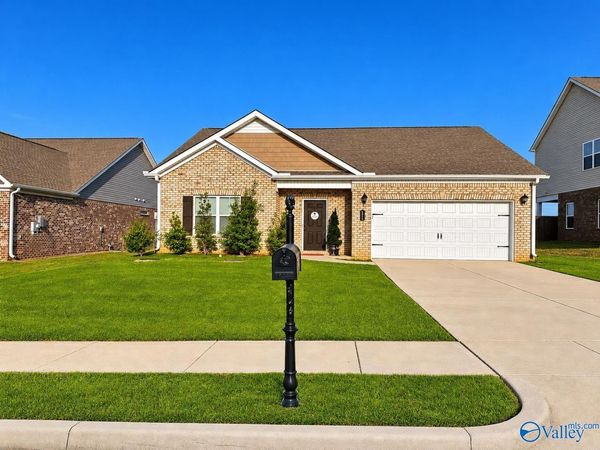 274 Maggie Mance Lane, Harvest, AL 35749