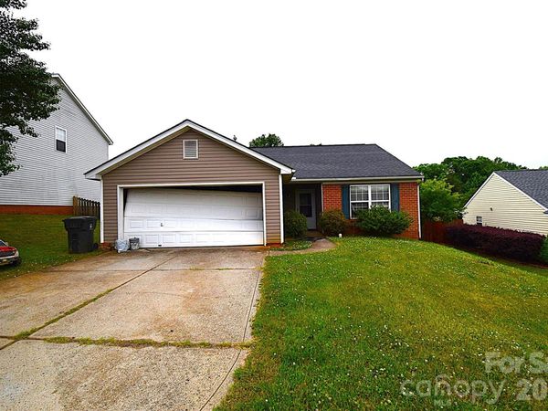 633 Overlook Road , Lowell, NC 28098