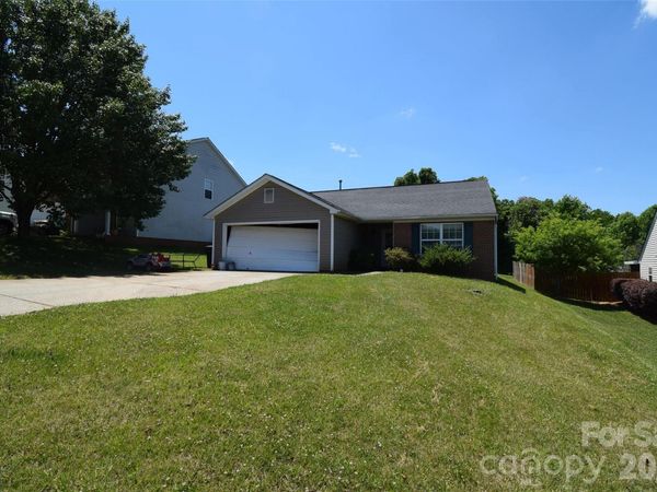 633 Overlook Road, Lowell, NC 28098