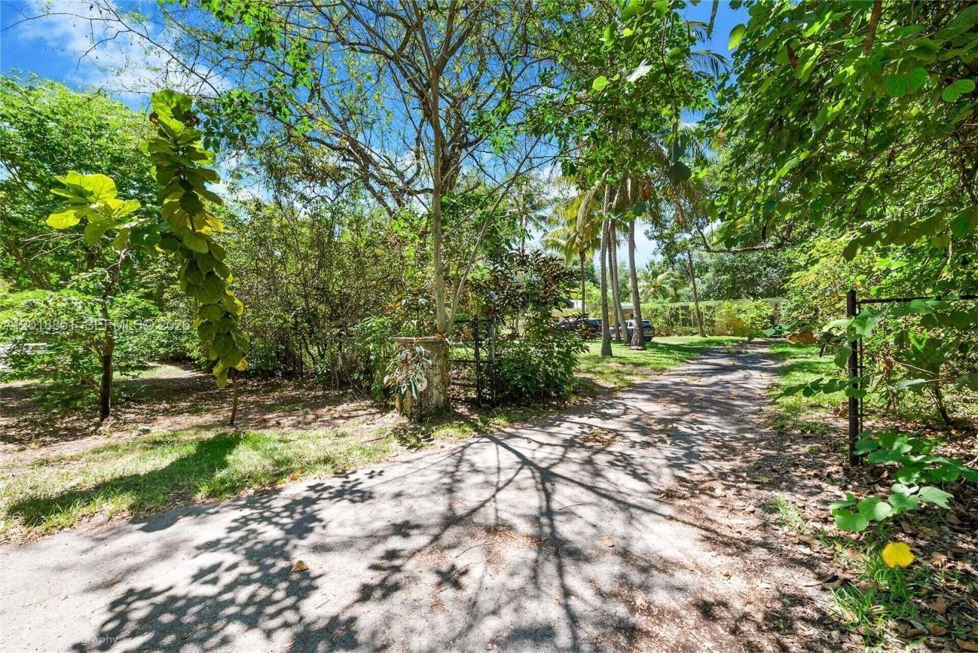 7480 SW 122nd St , Pinecrest, FL 33156 Photo
