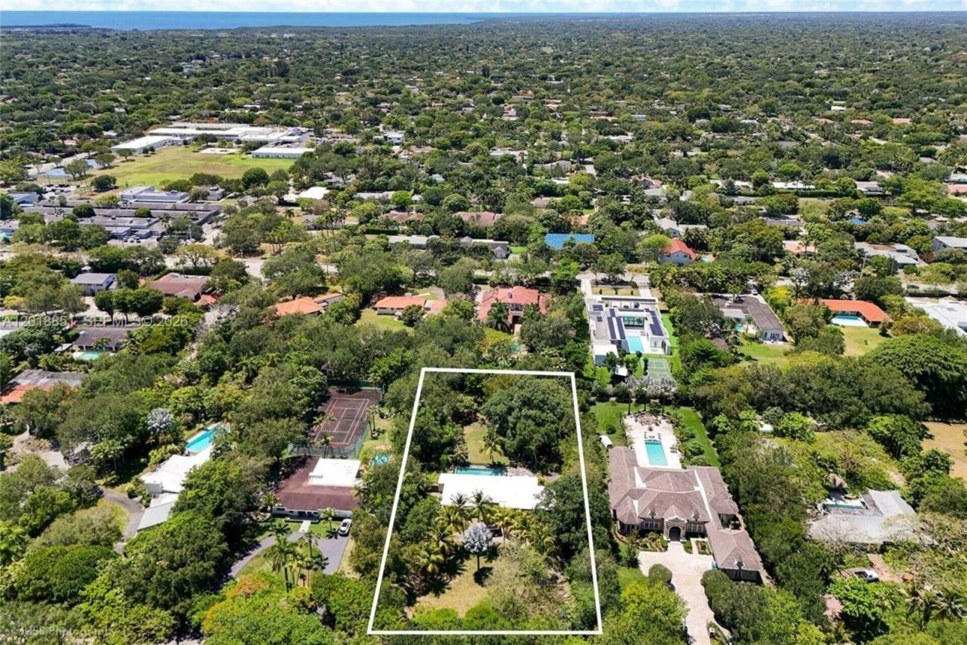 7480 SW 122nd St , Pinecrest, FL 33156 Photo
