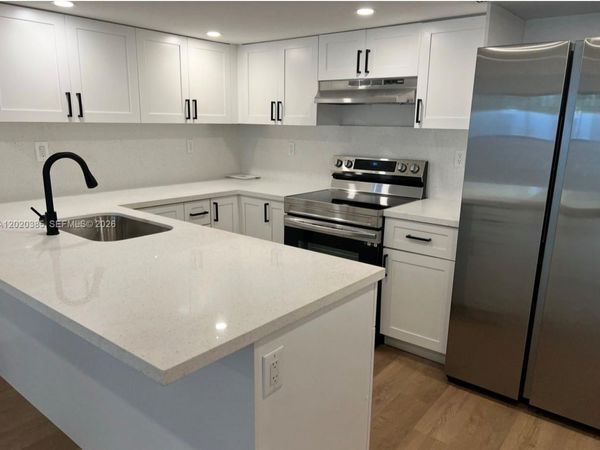 16349 Ravenwood Pl, Unit 16349, Miami Lakes, FL 33014