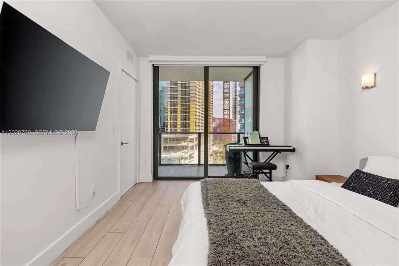 1300 S Miami Ave , Unit 1405, Miami, FL 33130 Photo