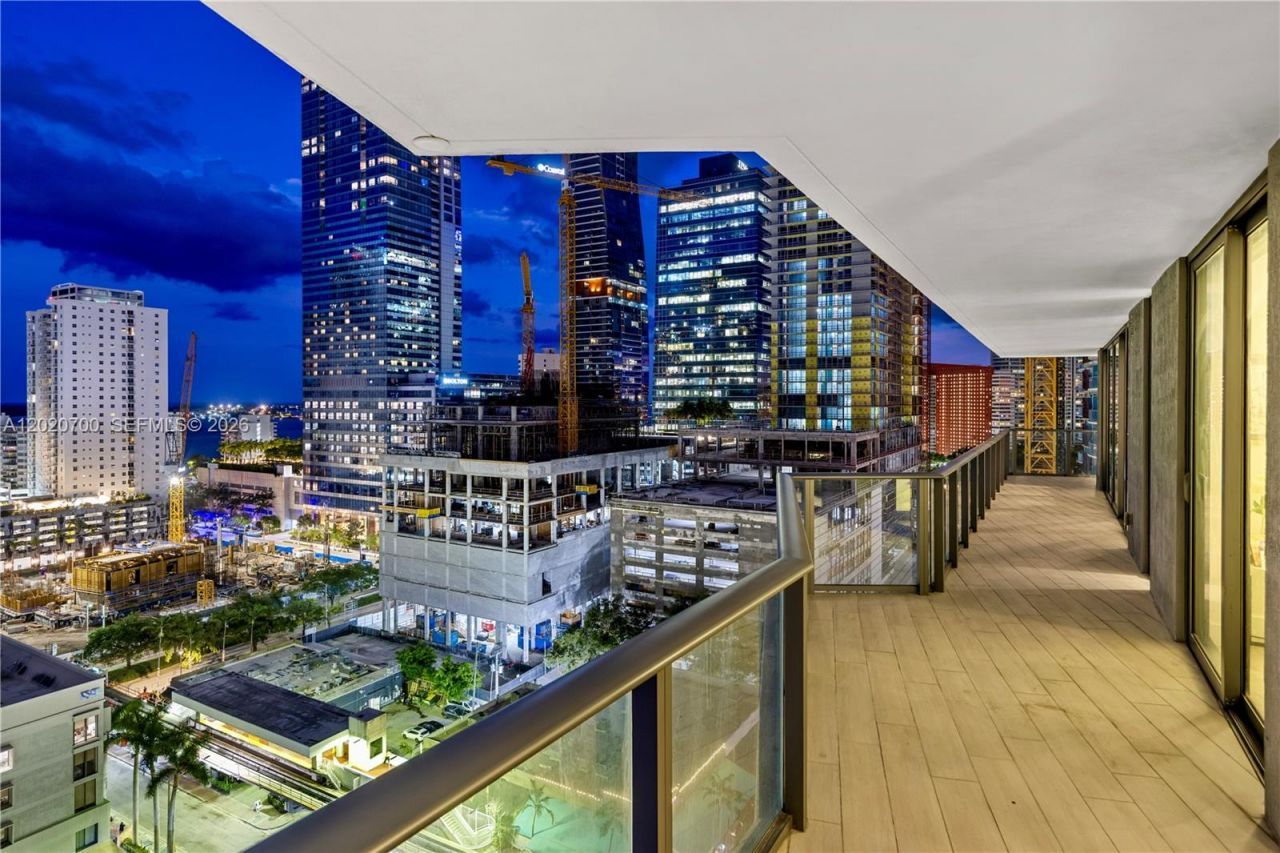 1300 S Miami Ave , Unit 1405, Miami, FL 33130 Photo