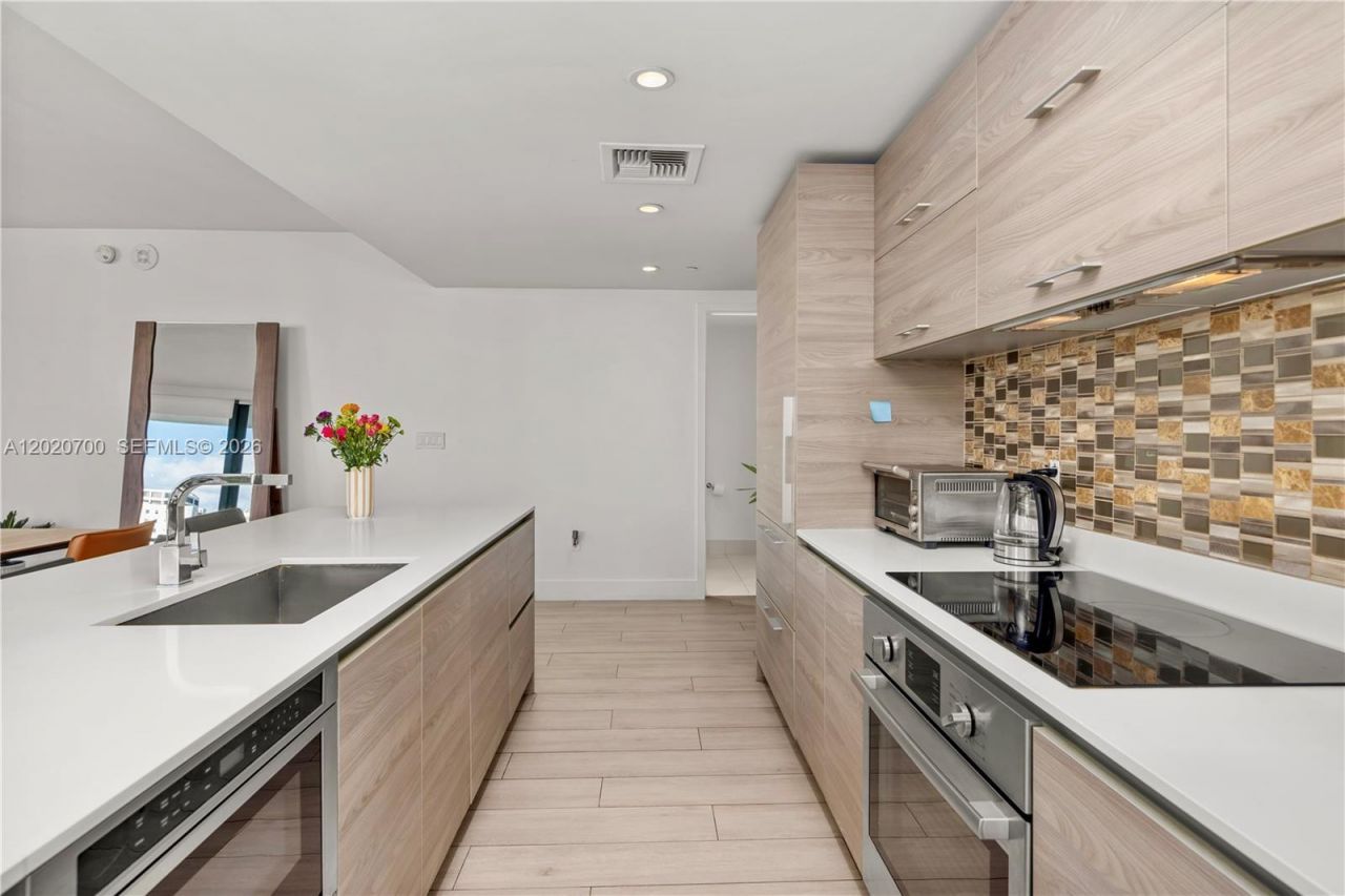 1300 S Miami Ave , Unit 1405, Miami, FL 33130 Photo