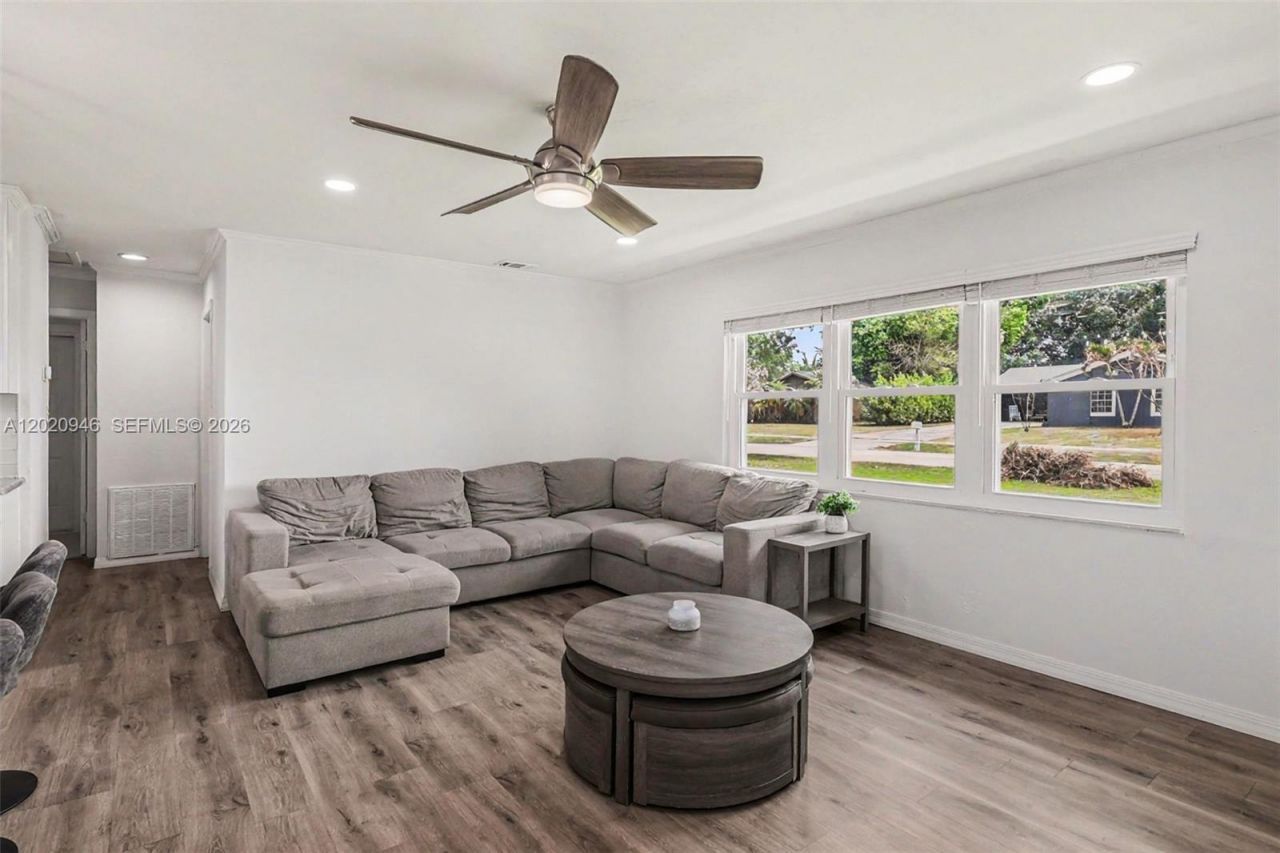205 E Sugarland Cir , Clewiston, FL 33440 Photo