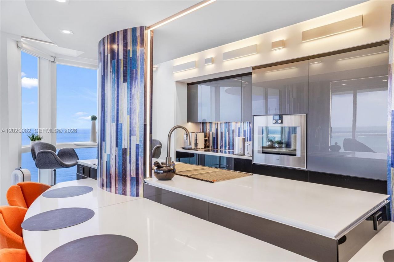 6365 Collins Ave , Unit 2301, Miami Beach, FL 33141 Photo