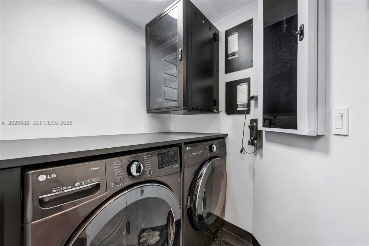 6365 Collins Ave , Unit 2301, Miami Beach, FL 33141 Photo