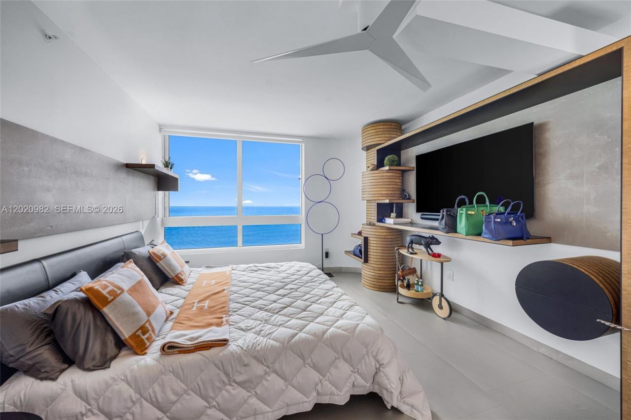 6365 Collins Ave , Unit 2301, Miami Beach, FL 33141 Photo