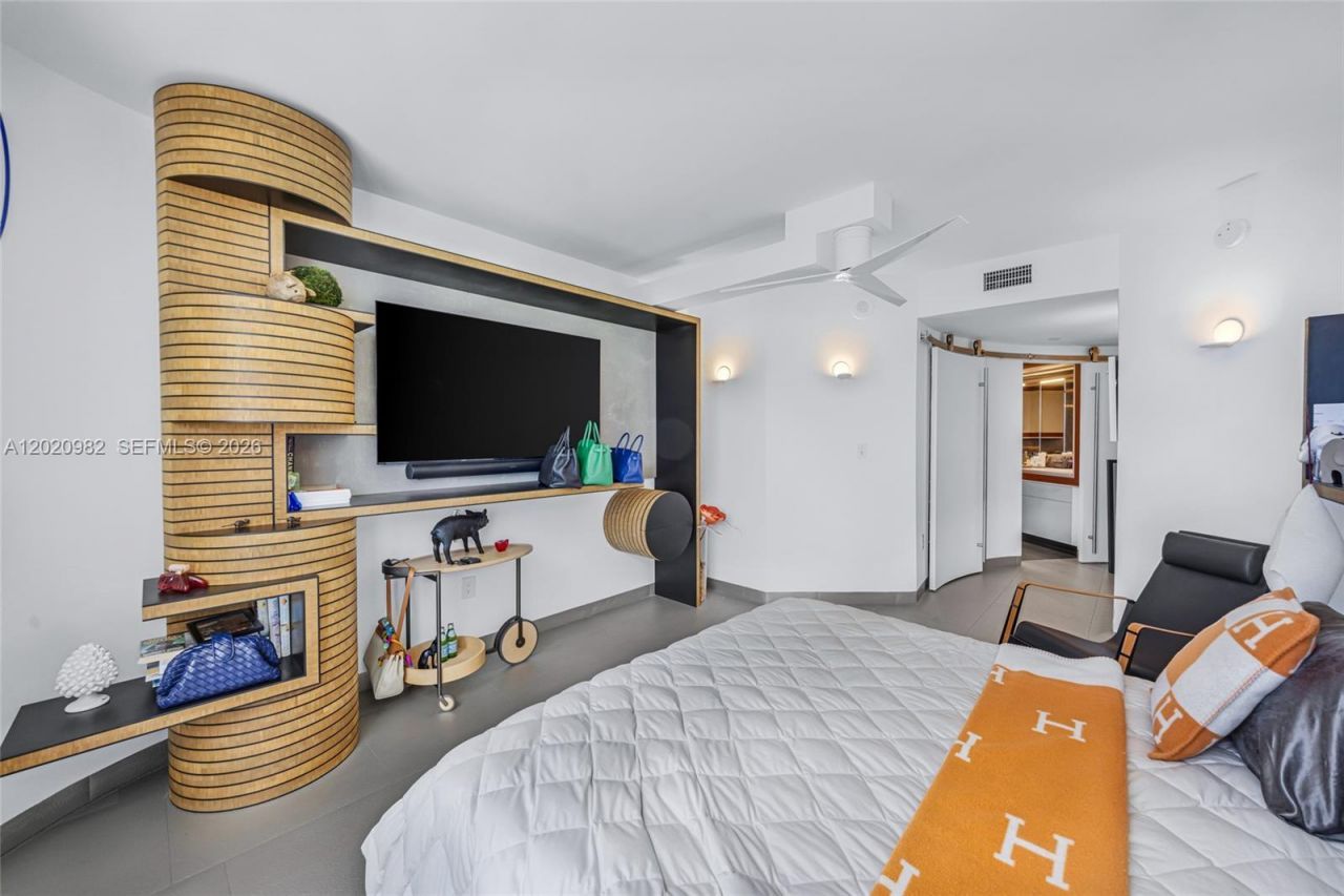 6365 Collins Ave , Unit 2301, Miami Beach, FL 33141 Photo
