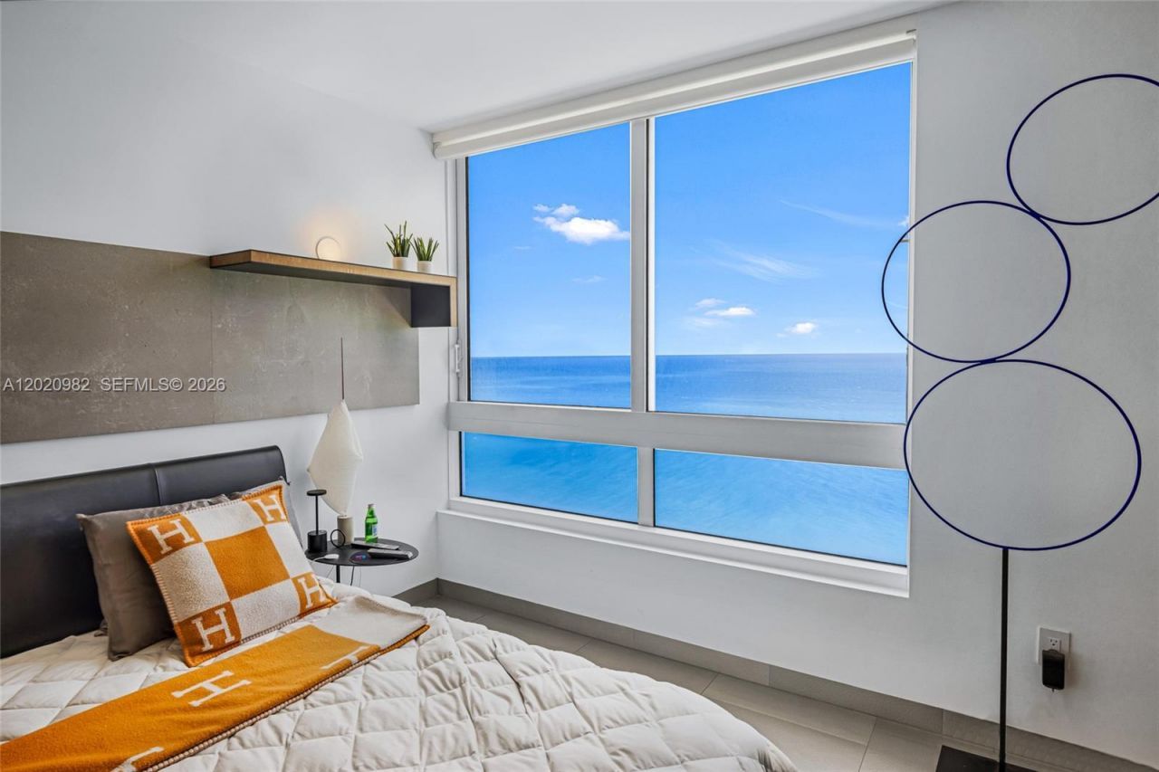 6365 Collins Ave , Unit 2301, Miami Beach, FL 33141 Photo