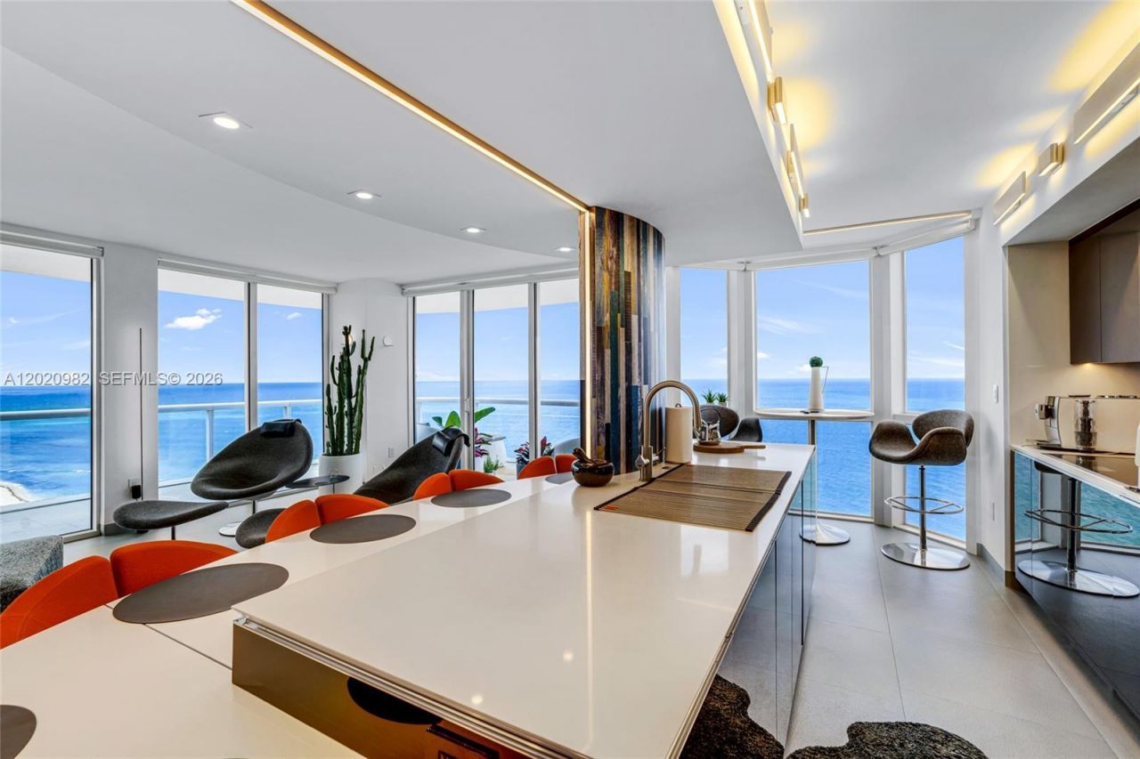 6365 Collins Ave , Unit 2301, Miami Beach, FL 33141 Photo