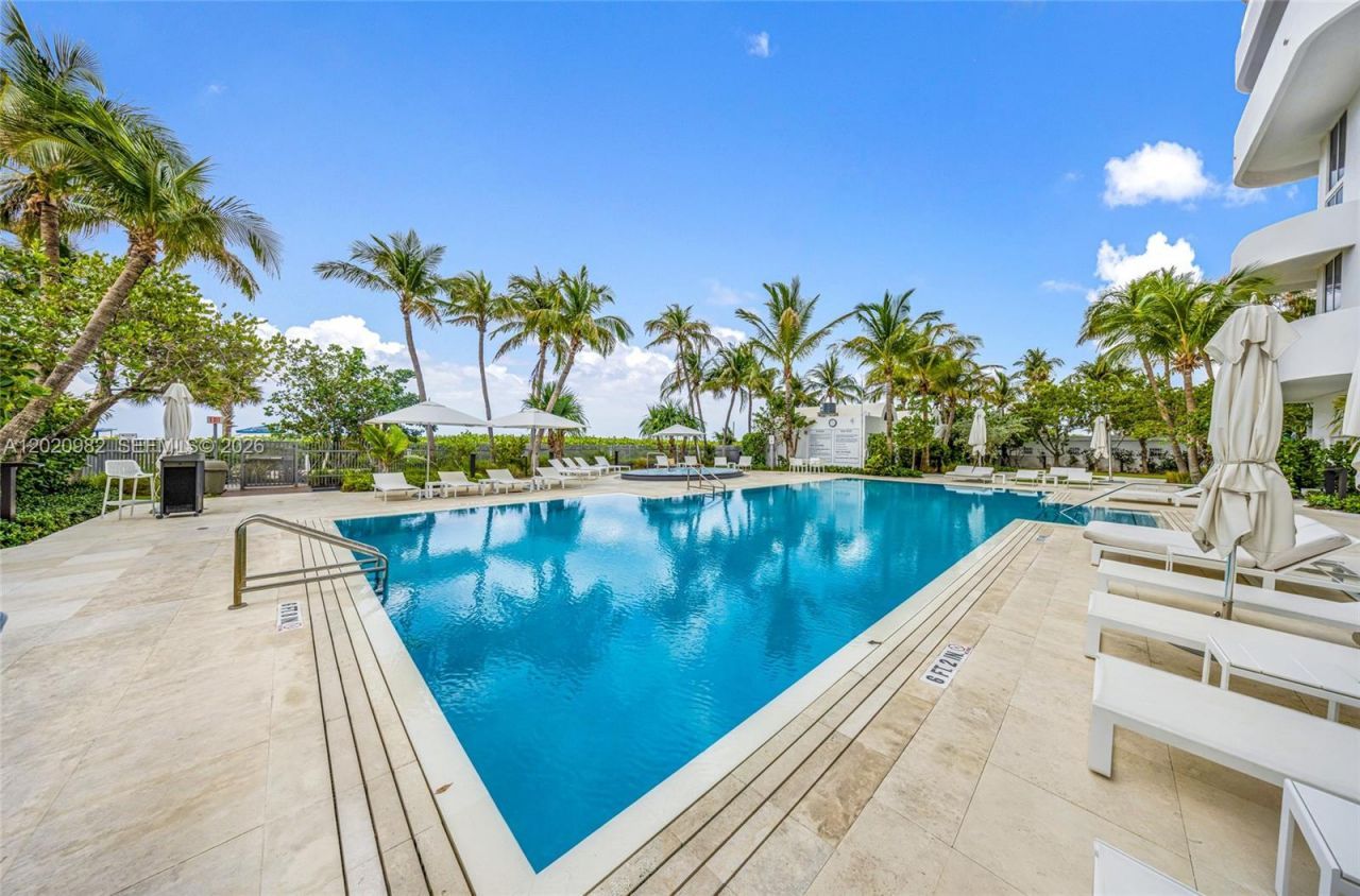 6365 Collins Ave , Unit 2301, Miami Beach, FL 33141 Photo