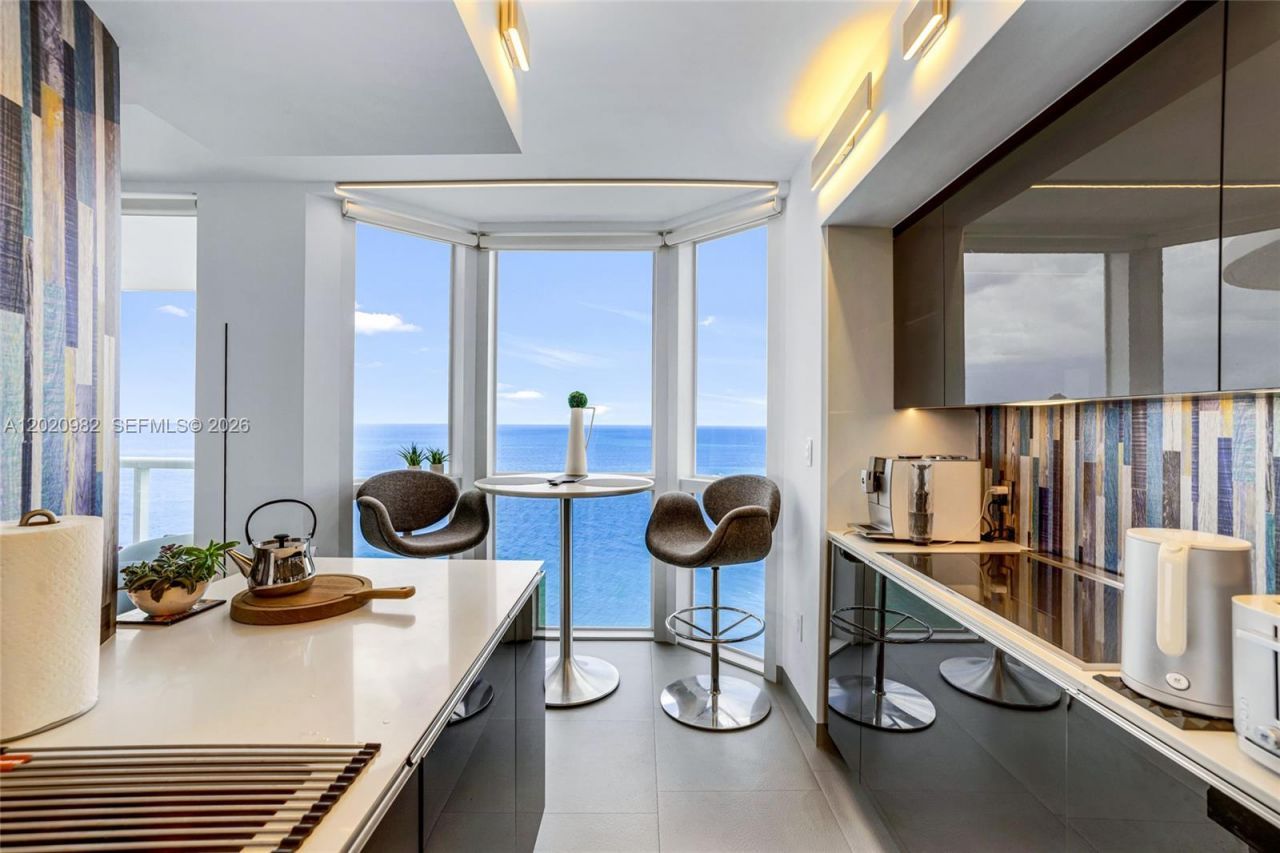 6365 Collins Ave , Unit 2301, Miami Beach, FL 33141 Photo
