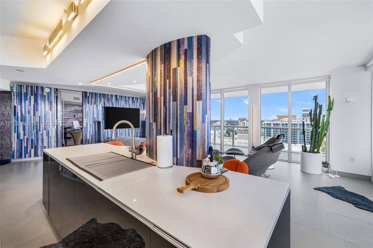 6365 Collins Ave , Unit 2301, Miami Beach, FL 33141 Photo