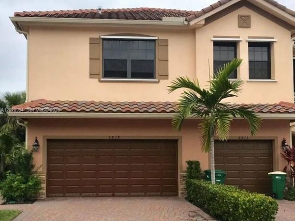 5919 NW 56th Pl , Tamarac, FL 33319
