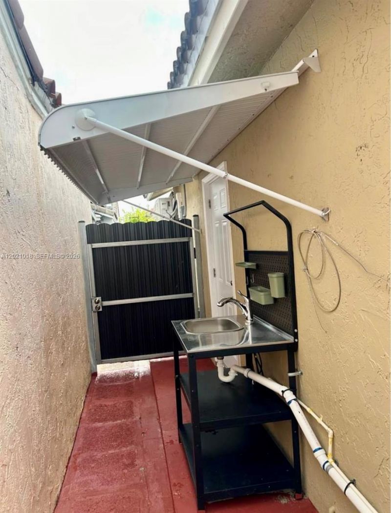7231 W 29th Way , Hialeah, FL 33018 Photo